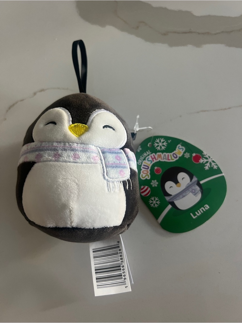 Squishmallows Penguin Luna 2022 Christmas Scarf